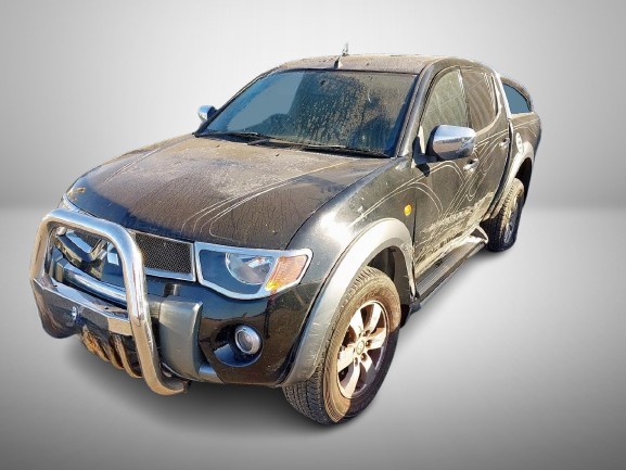 2006 MITSUBISHI L200 2.5D ANIMAL LWB DCB 4X4 CAMBIO MANUALE 5 MARCE CODICE MOTORE 4D56T 2477cc ...: foto