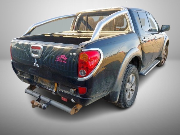 2006 MITSUBISHI L200 2.5D ANIMAL LWB DCB 4X4 CAMBIO MANUALE 5 MARCE CODICE MOTORE 4D56T 2477cc ...: foto 3