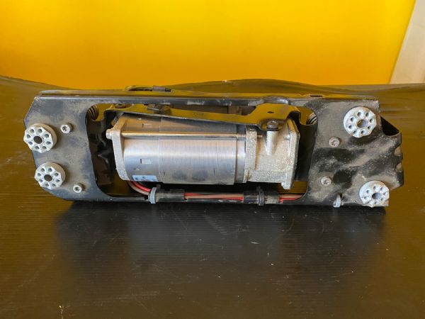 Compressore sospensioni aria BMW F10  - foto 3